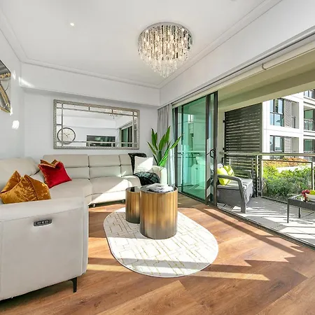 The Charming Cracker! Apartment